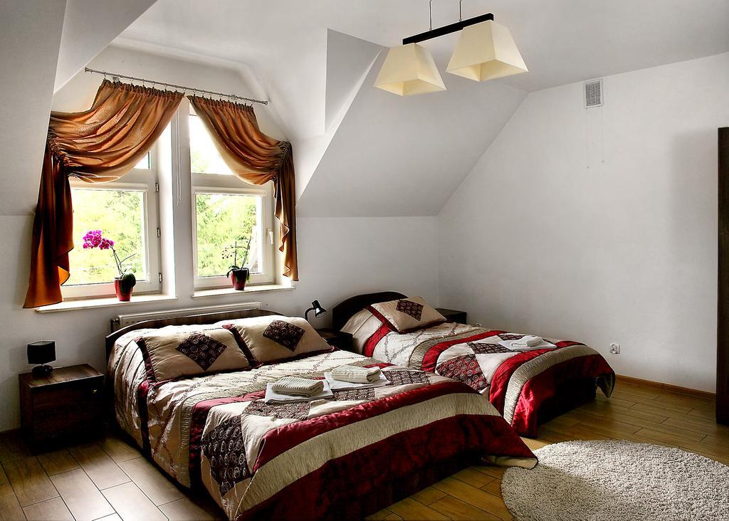 Bed and Breakfast Wodnik à Krosno Extérieur photo
